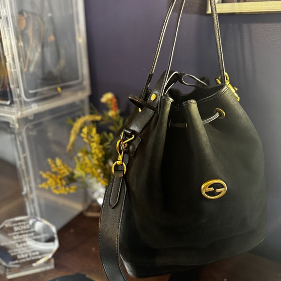 Authentic Vintage Gucci Large Leather Drawstring Bucket Bag — Rare 1990s Piece - Picture 13 of 13